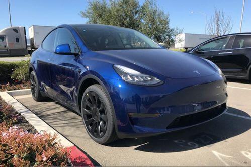 国产汽车装车视频,装车瞬间，科技与品质的完美融合  第2张