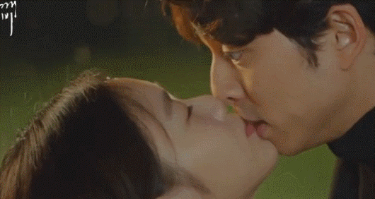 国产剧油腻吻戏大全视频,甜蜜瞬间背后的尴尬瞬间